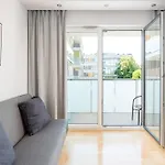 Ursynow Romera Chic By Bookinghost * Warszawa