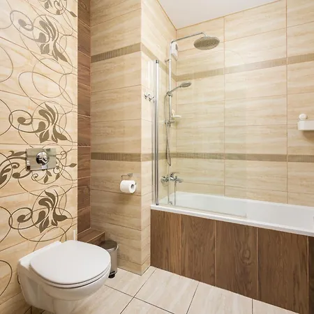 Ursynow Romera Chic By Bookinghost Varsavia