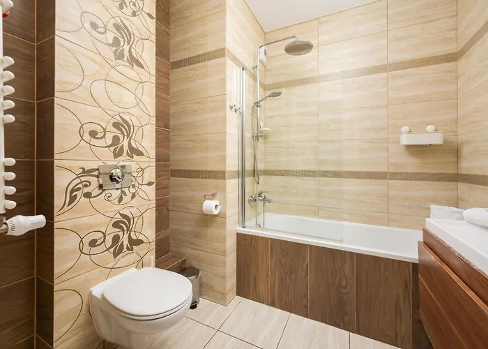 Ursynow Romera Chic By Bookinghost وارسو