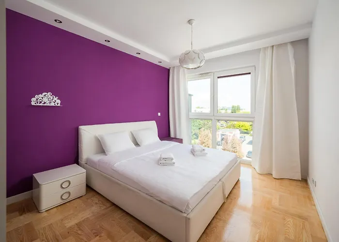 Ursynow Romera Chic By Bookinghost