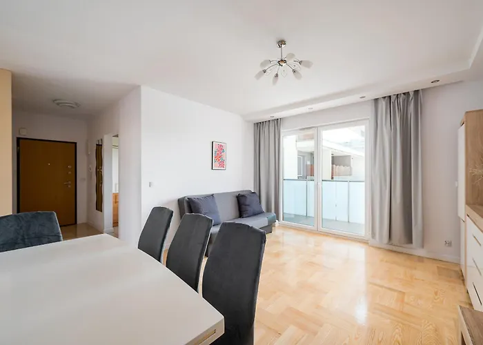 Ursynow Romera Chic By Bookinghost شقة